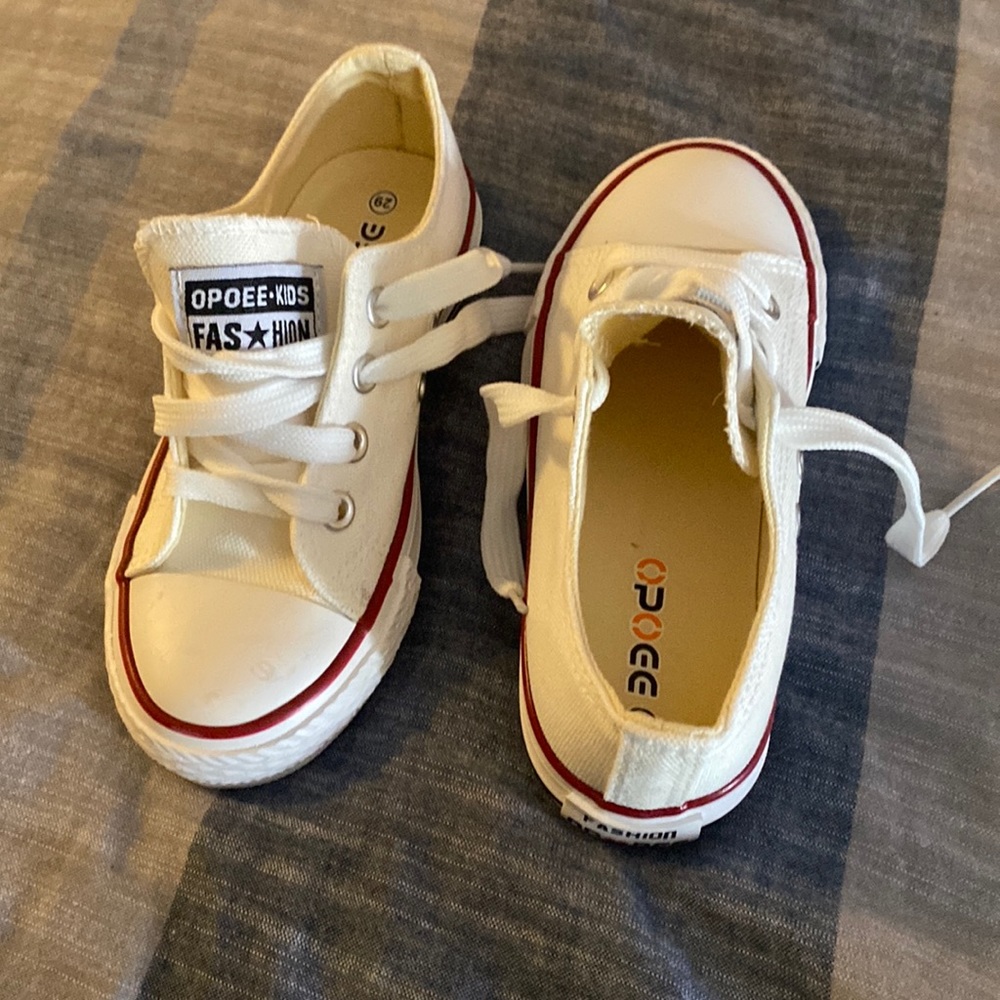 Sneakers low top